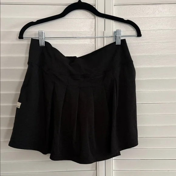 Vuori performance skirt in black heather size large - Picture 6 of 6